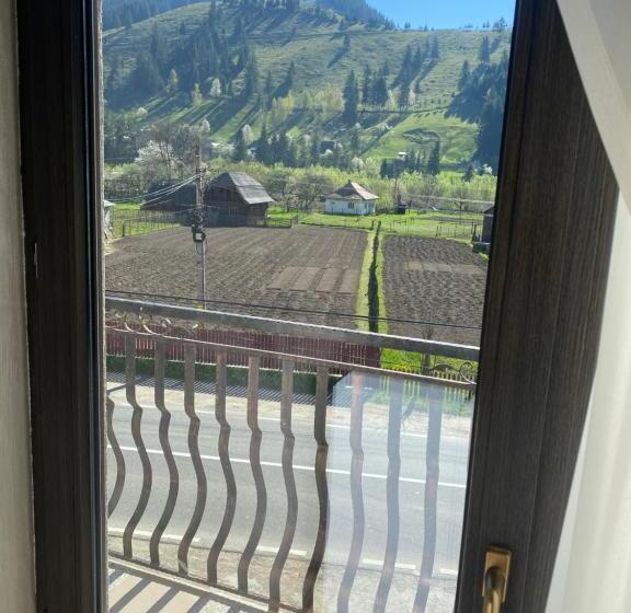 Номер Deluxe, Casa De La Munte