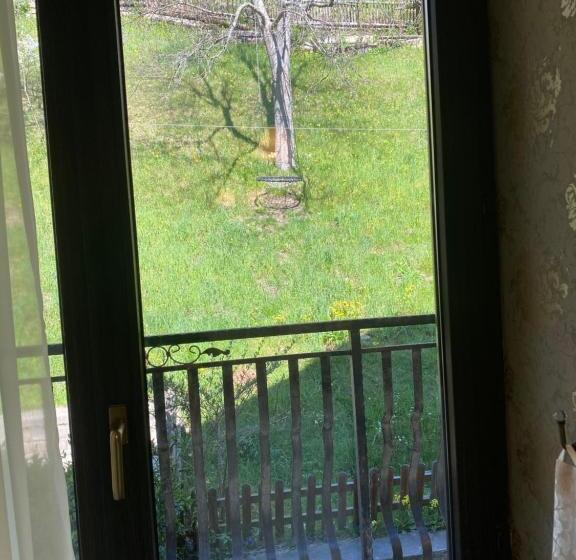 Номер Стандарт Вид на Горы, Casa De La Munte