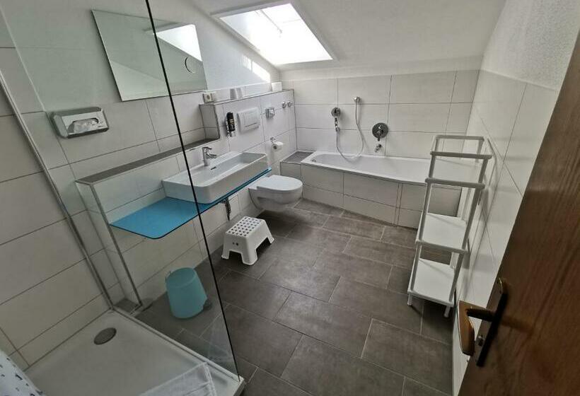 Apartamento 2 Dormitórios, Allgau Garni