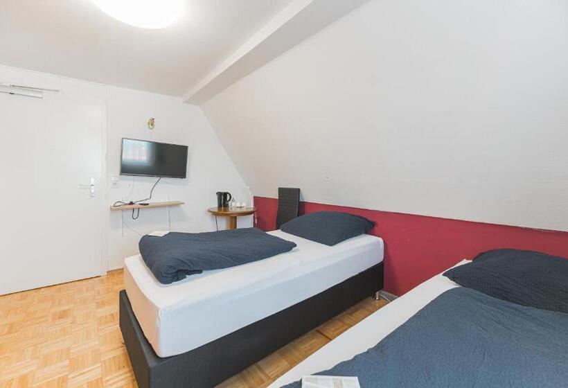 스탠다드 룸, Am Schlossplatz