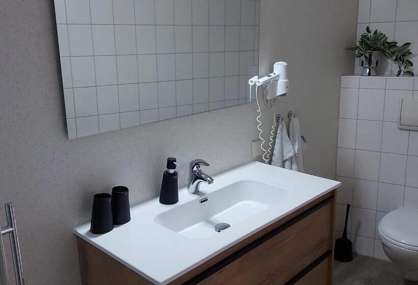 Standard 4 Pers. Værelse, Am Wasserturm Pension