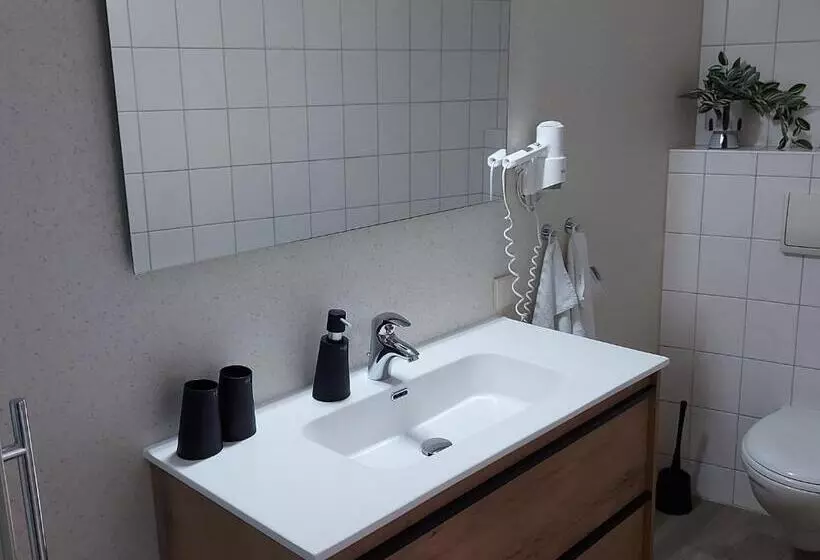 スタンダード４人部屋, Am Wasserturm Pension