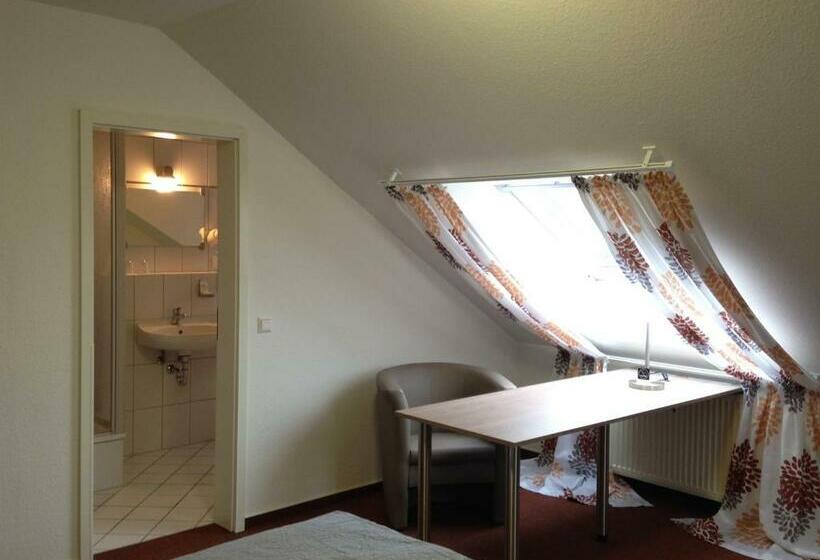 اتاق استاندارد, Astra Rastatt