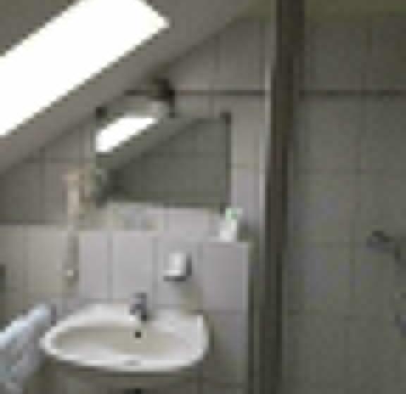 اتاق استاندارد, Astra Rastatt