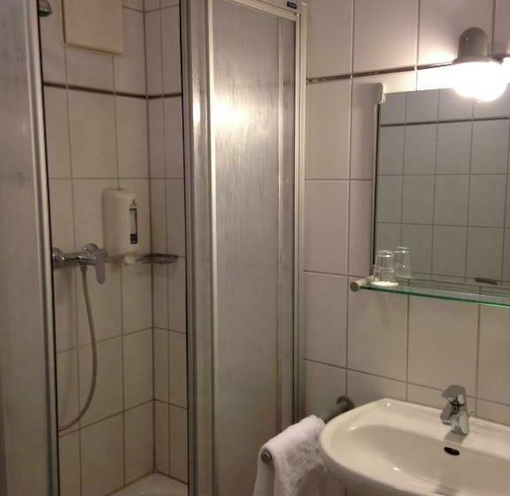 اتاق استاندارد یک نفره, Astra Rastatt