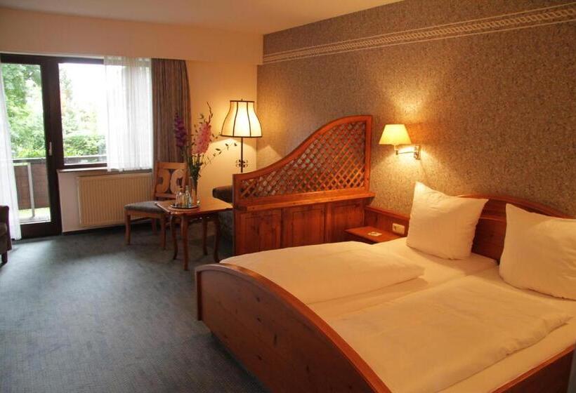 استودیو استاندارد با چشمانداز باغ, Büchner Garni