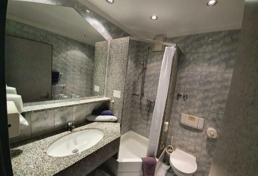 スタンダードシングルルーム, Blaubeurer Tor