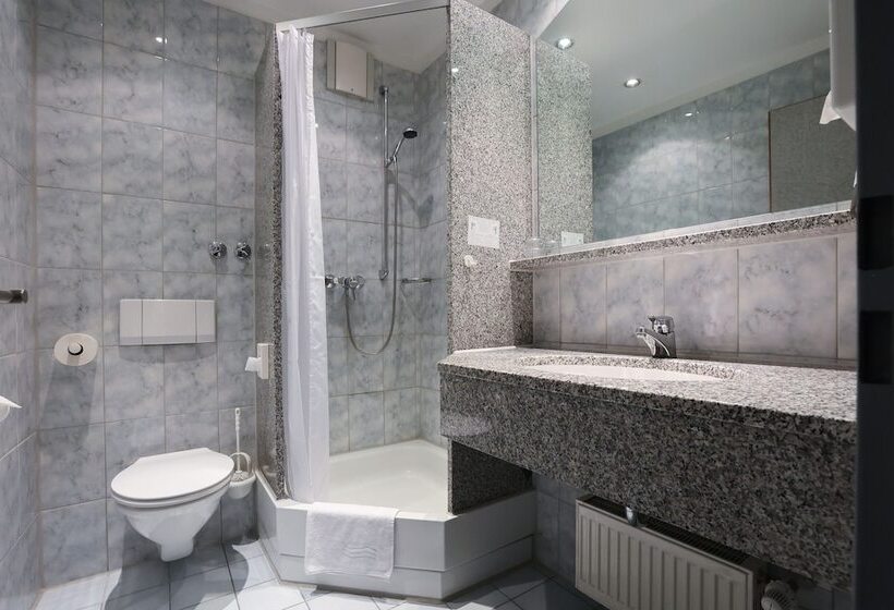 スーペリアールーム, Blaubeurer Tor