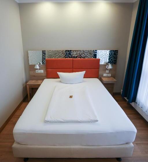 スタンダードシングルルーム, Blaubeurer Tor