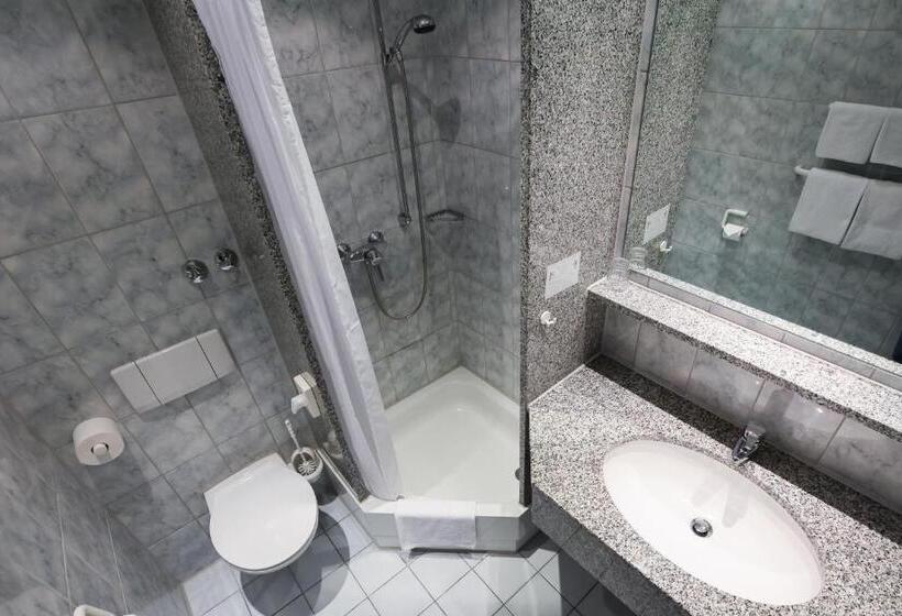 スタンダードルーム, Blaubeurer Tor