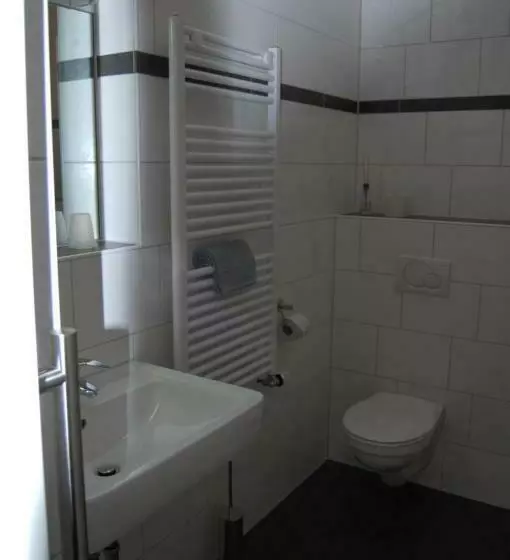 Standard Single Room, Brasserie Typisch