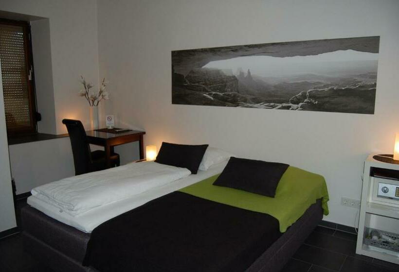 Номер Стандарт Индивидуальный, Brasserie Typisch