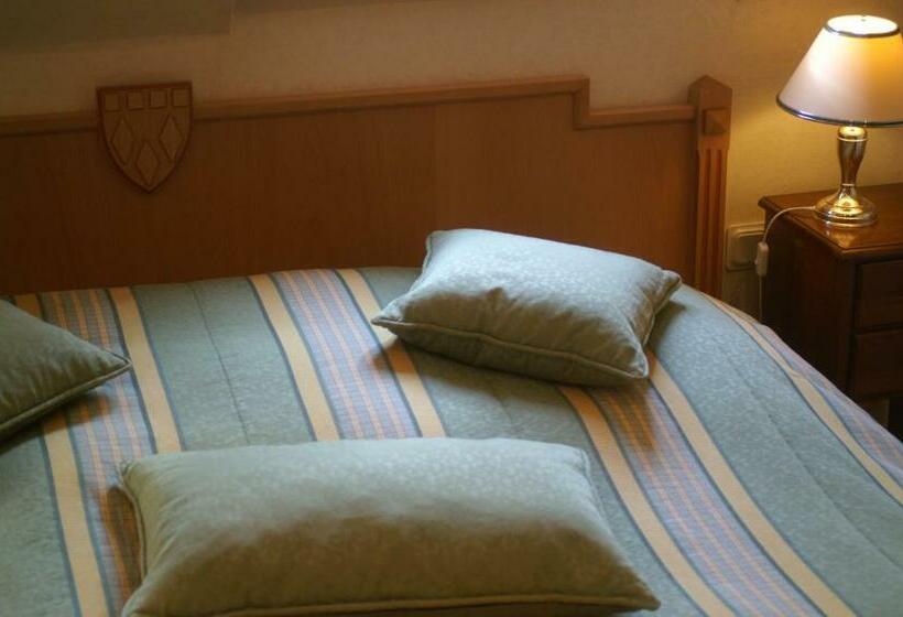 이코노미 룸, Burg Arras