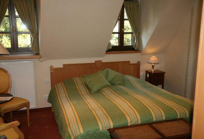 이코노미 룸, Burg Arras