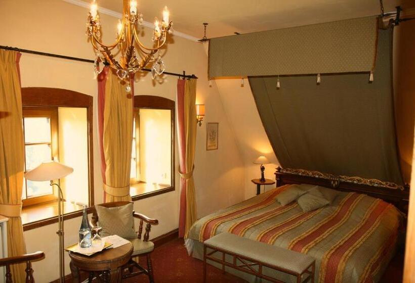 Quarto Estandar com Hidromassagem, Burg Arras