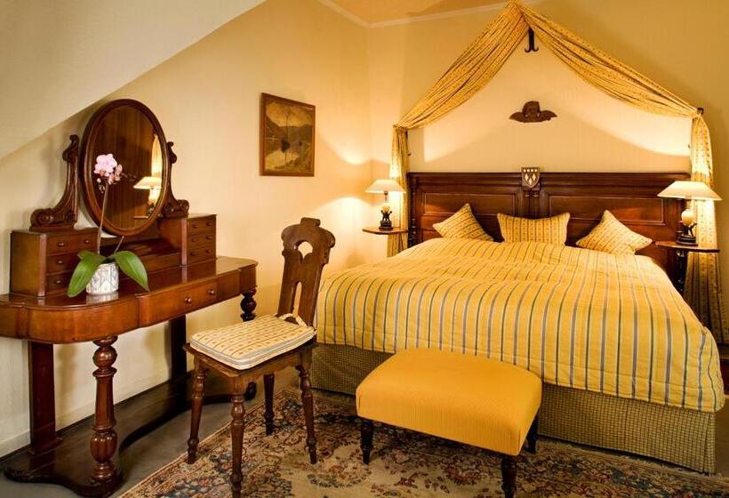 스탠다드 룸, Burg Arras