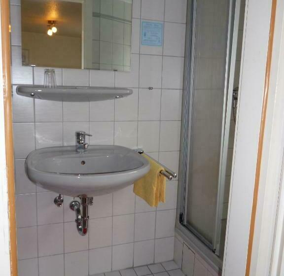 غرفة قياسية فردية, Café Restaurant Parkhaus