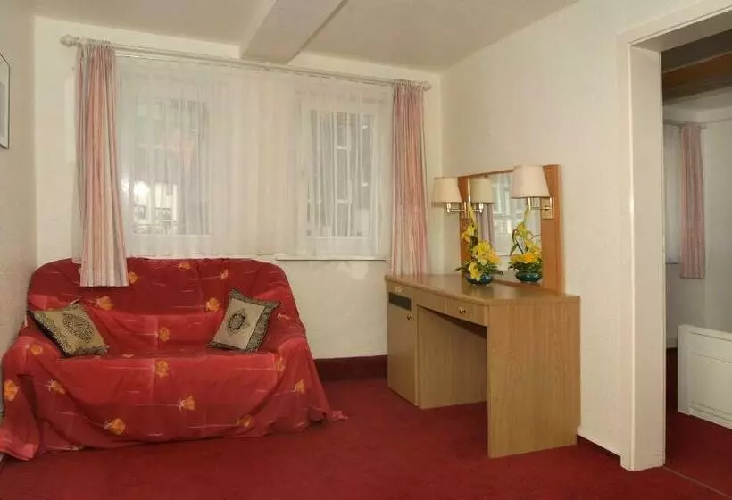 Suite, Café Restaurant Parkhaus