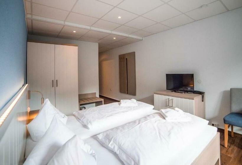 Номер Стандарт, Gasthaus Zur Fähre