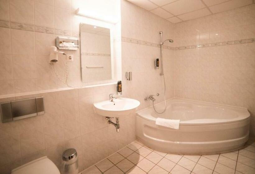 Номер Стандарт, Gasthaus Zur Fähre