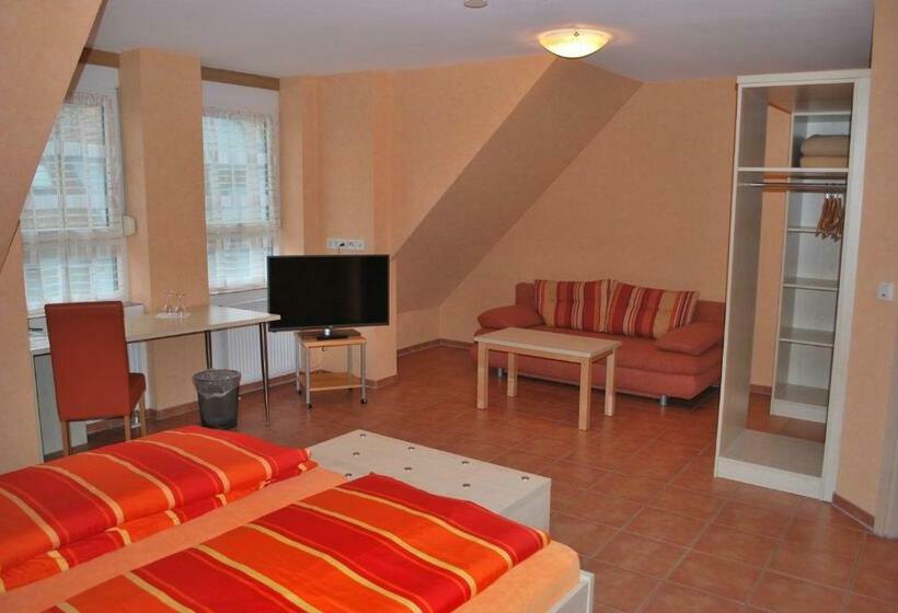 غرفة عائلية, Gasthof “goldener Engel”