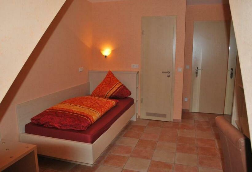 غرفة قياسية فردية, Gasthof “goldener Engel”