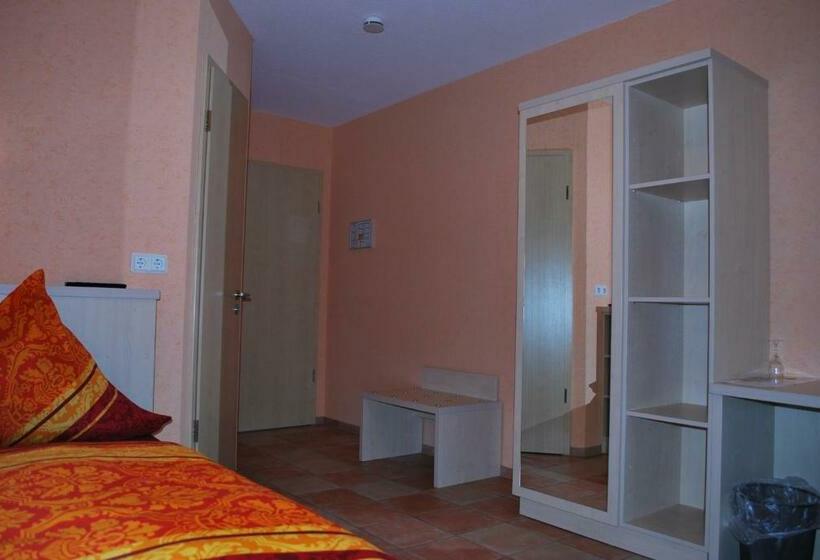 غرفة قياسية فردية, Gasthof “goldener Engel”