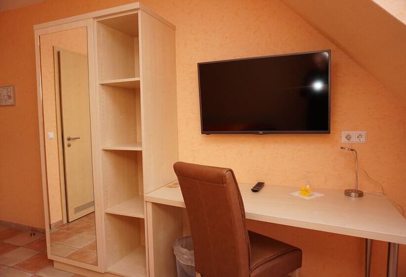 غرفة قياسية فردية, Gasthof “goldener Engel”