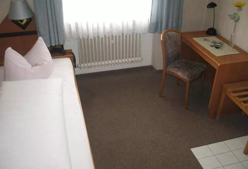 اتاق استاندارد یک نفره, Gasthof Pension Leupold