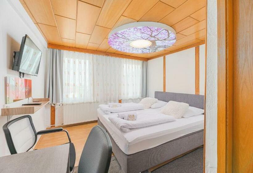 스탠다드 룸, Am Schlossplatz