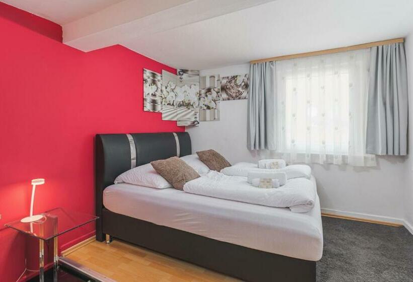 스탠다드 룸, Am Schlossplatz