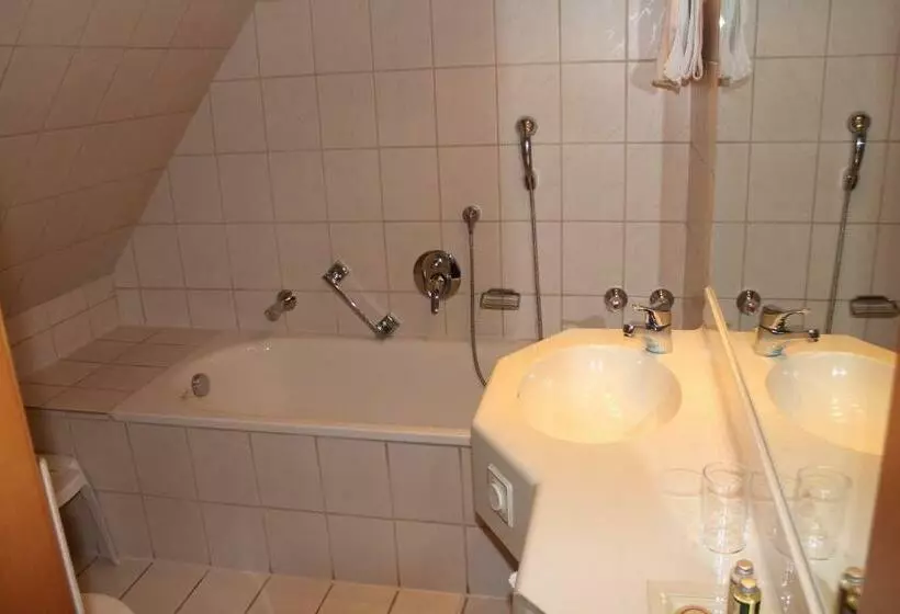 اتاق استاندارد یک نفره, Gästehaus Wild Nürnberg West