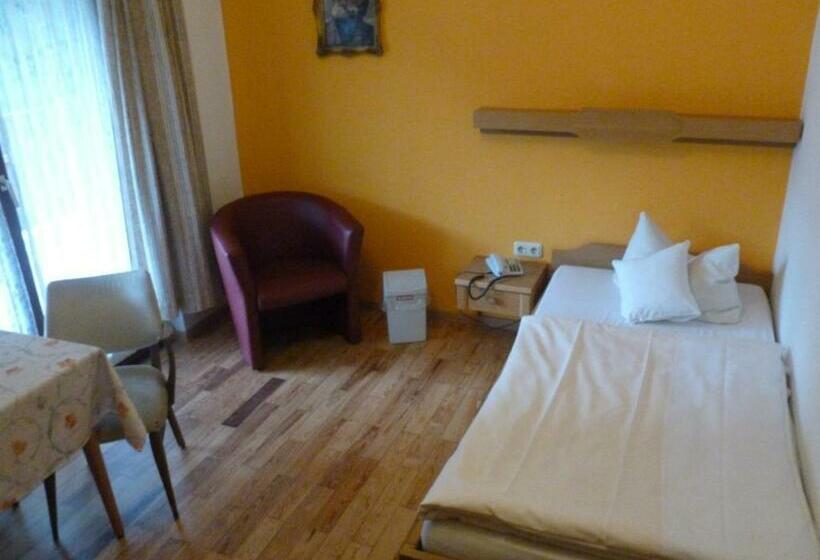 스탠다드 싱글 룸, Herrenrest