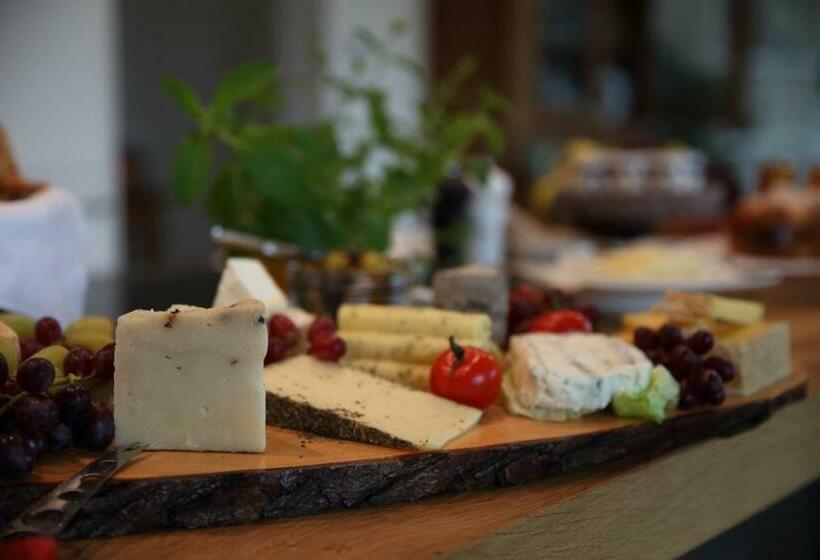 شقة غرفة واحدة, Hewen Apartments