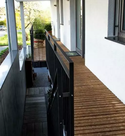 バルコニー付き1ベッドルームアパートメント, Hewen Apartments