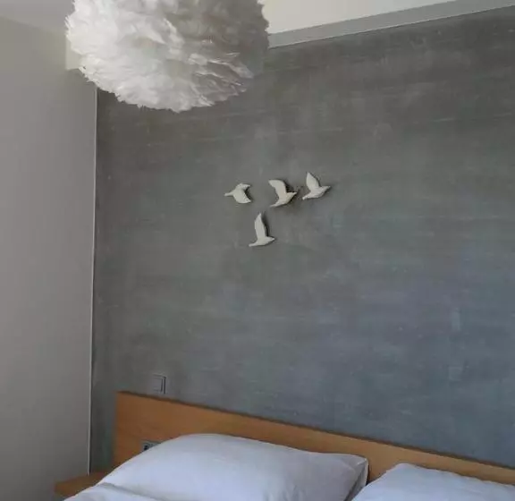 テラス付き1ベッドルームアパートメント, Hewen Apartments