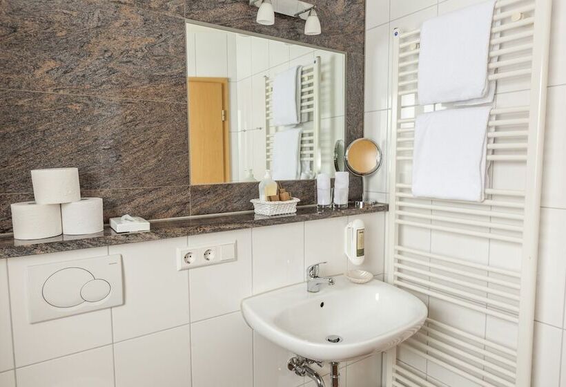 Номер Стандарт, Hofgut Tiergarten