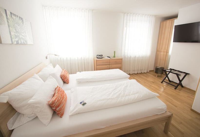 Номер Стандарт, Hofgut Tiergarten