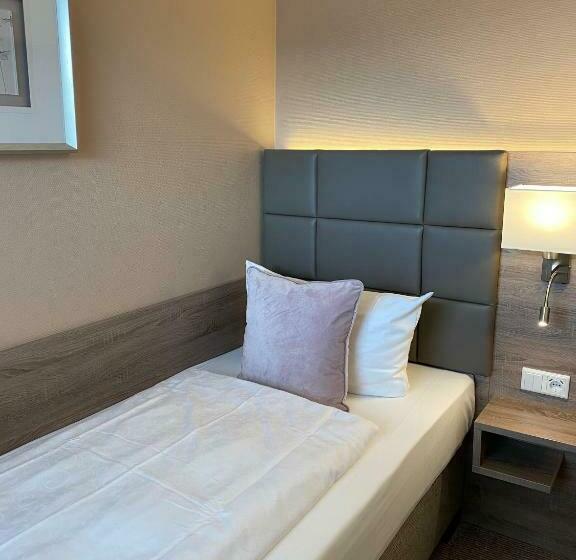 스탠다드 싱글 룸, In Den Herrnwiesen