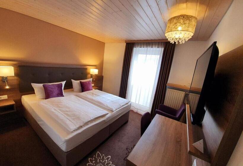 스탠다드 룸, In Den Herrnwiesen