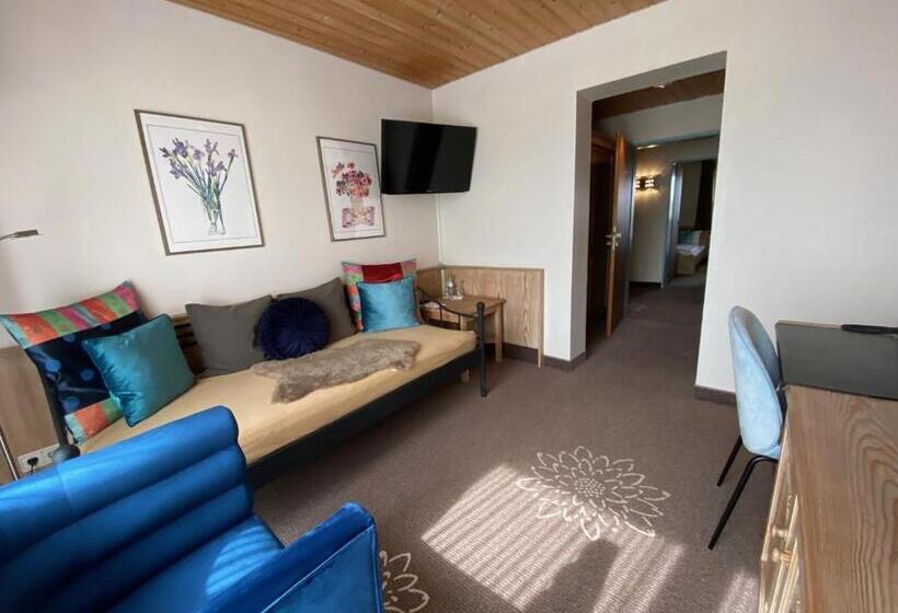 디럭스 룸, In Den Herrnwiesen