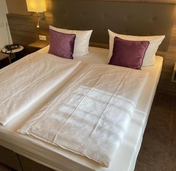 스탠다드 싱글 룸, In Den Herrnwiesen