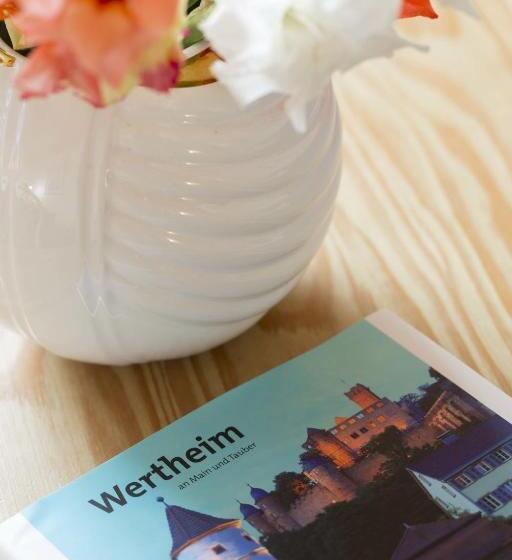 디럭스 룸, In Den Herrnwiesen