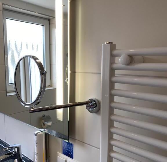 스탠다드 룸, In Den Herrnwiesen