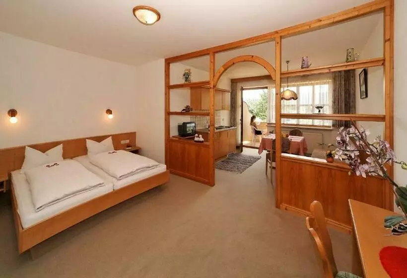 آپارتمان 1 خوابه با بالکن, Landhaus Maria Bed&breakfast