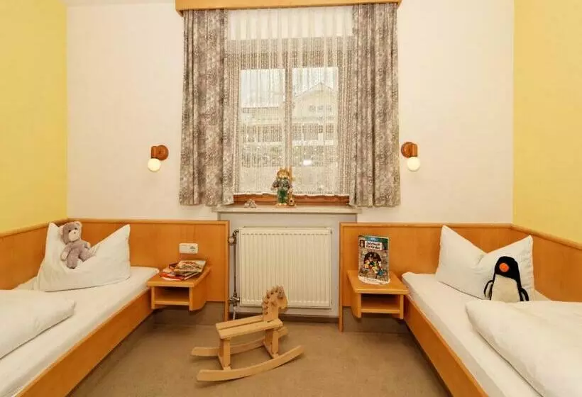 آپارتمان 2 خوابه با بالکن, Landhaus Maria Bed&breakfast