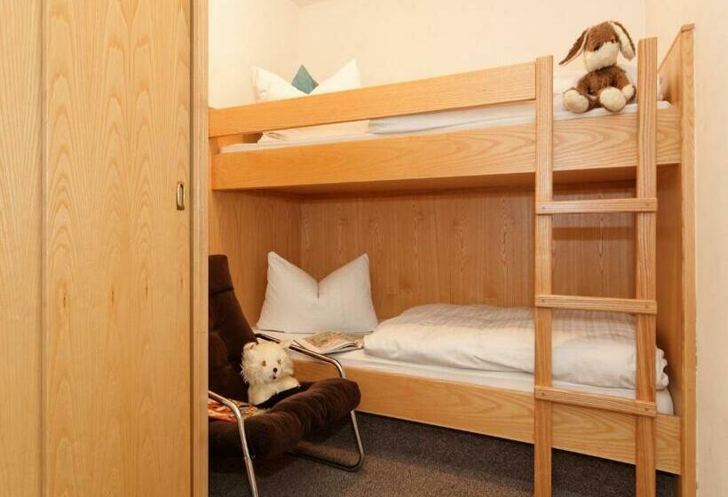 Апартаменты 2 Спальни с Террасой, Landhaus Maria Bed&breakfast