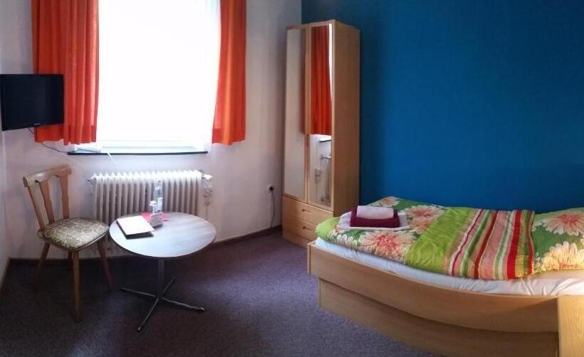 חדר סטנדרט יחיד, Pension Dressel