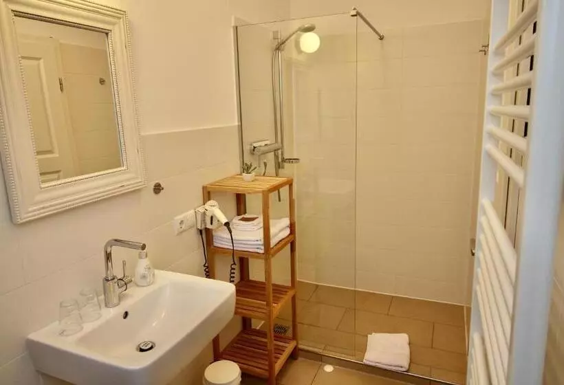 Juniorsviitti, Pension Willebuhr