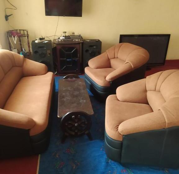 이코노미 룸, Ambalama Hostel